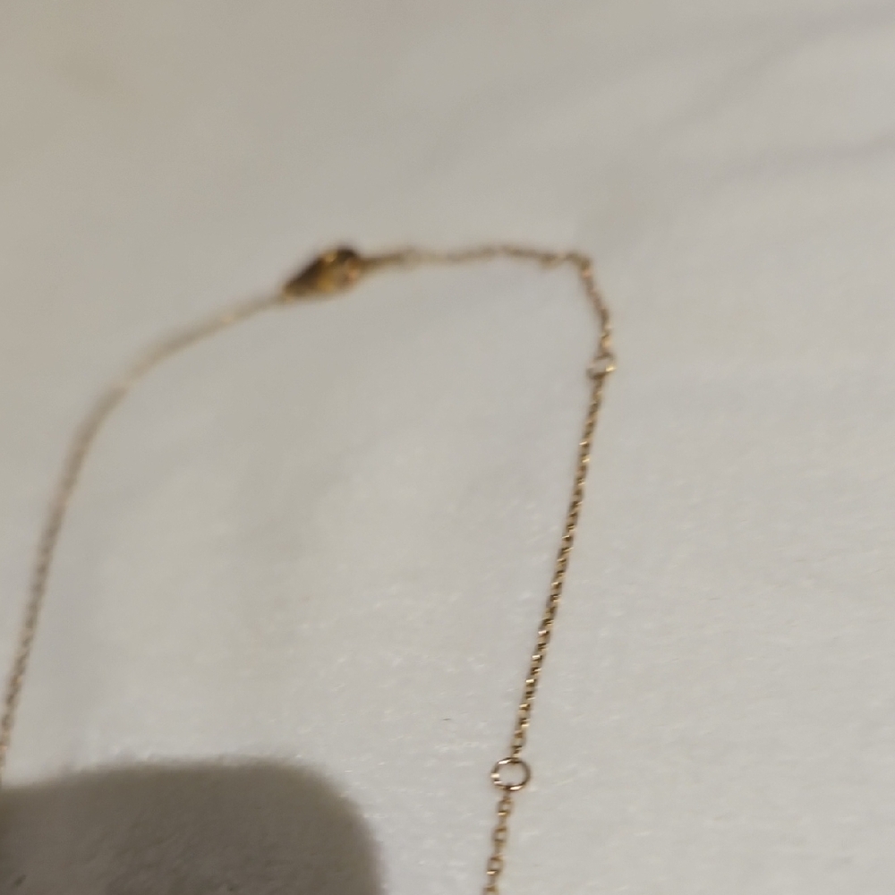Elegant Gold Pearl Necklace - Picture 3 of 3